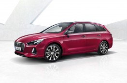 Hyundai i30 Tourer front threequarter