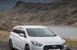 Hyundai i40 Tourer, front