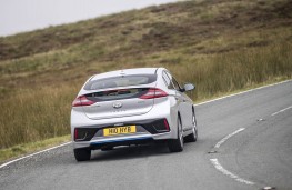 Hyundai IONIQ, rear action