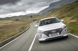 Hyundai Ioniq Hybrid, dynamic front