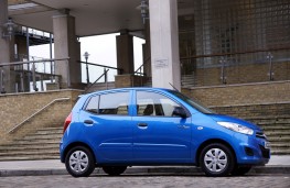 Hyundai i10 Blue, side