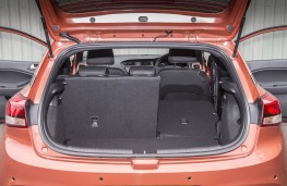 Hyundai i20 Coupe, boot