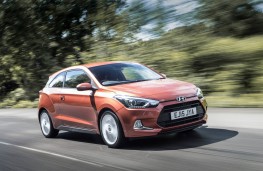 Hyundai i20 Coupe, front, action