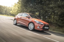 Hyundai i20 Coupe, front