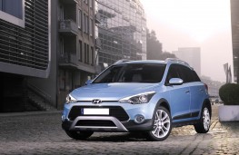 Hyundai i20 Active, front