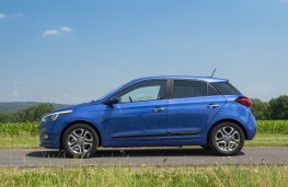 Hyundai i20, 2018, side