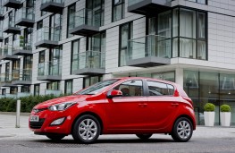 Hyundai i20, 2012, side