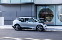 BMW i3, side