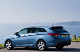 Hyundai i40 Tourer, side