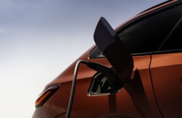 BMW i5 Touring M60 xDrive, 2024, charging