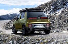 Hyundai Inster Cross, 2024, rear