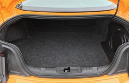 Ford Mustang, boot