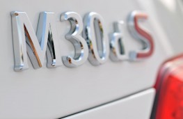 Infiniti M30dS badge