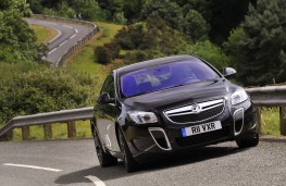 Vauxhall Insignia VXR, front