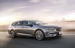 Vauxhall Insignia Sports Tourer, 2017, side