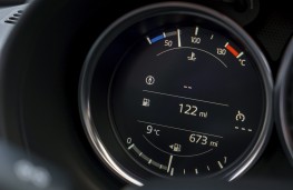 Mazda MX-5 RF, 2017, instruments