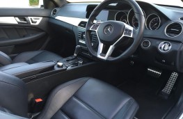 Jamie Vardy, Mercedes C63 AMG, interior