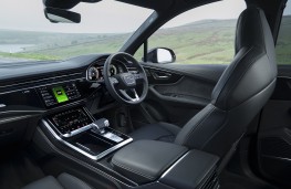 Audi Q7 55 TFSI quattro, 2025, interior