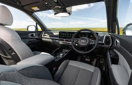 Toyota Prius PHV, 2017, interior