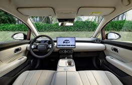 GAC Aion UT, 2025, interior