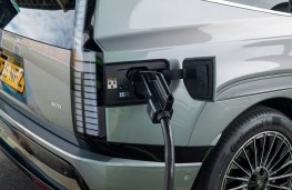 Hyundai Ioniq 9, 2025, charging