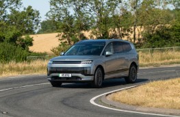Hyundai Ioniq 9, 2025, front, action