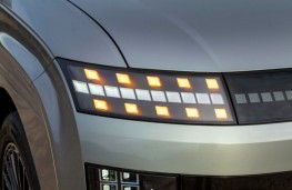 Hyundai Ioniq 9, 2025, headlights