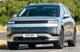 Hyundai Ioniq 9, 2025, front, action