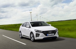 Hyundai Ioniq hybrid, side, action