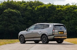 Hyundai Ioniq 9, 2025, rear