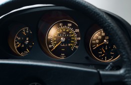 Mercedes-Benz 500S 1982, 2025, instrument panel