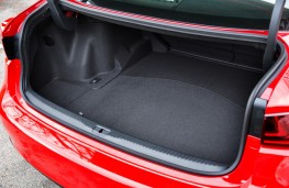 Lexus IS 200t, boot