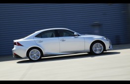 Lexus IS 300h Executive Edition