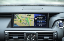 Lexus IS 300h, 2017, display screen