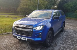 Isuzu D-Max V-Cross, 2024, front