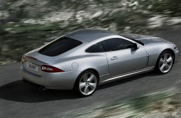 Jaguar XK Coupe, profile