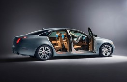 Jaguar XJ, side