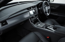 Jaguar XF, 2016, interior
