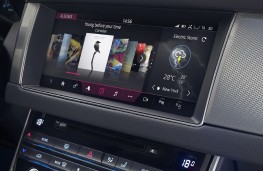 Jaguar XF Sportbrake, 2017, display screen