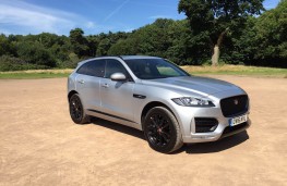 Jaguar F-Pace, front