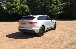 Jaguar F-Pace, rear