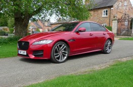 Jaguar XF R-Sport, front static 