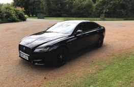 Jaguar XF R-Sport, front