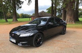 Jaguar XF R-Sport, front