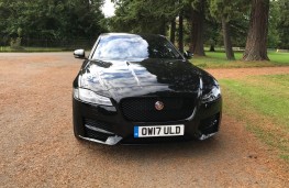 Jaguar XF R-Sport, front