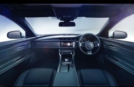 Jaguar XF, interior