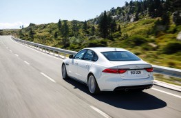 Jaguar XF, rear