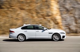 Jaguar XF, side