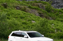 Jeep Grand Cherokee tall