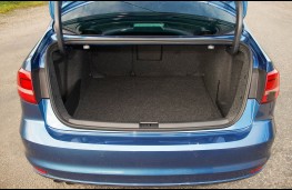 Volkswagen Jetta, boot